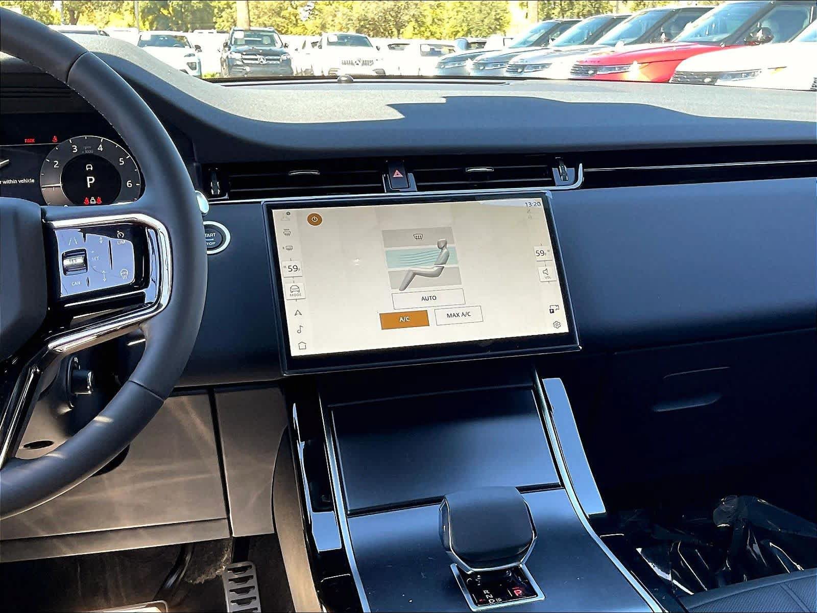 New 2026 Land Rover Range Rover Evoque Dynamic SE AWD/4WD image 9