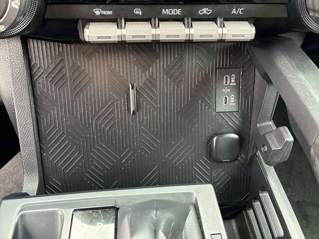 Used 2024 Toyota Tacoma TRD Sport AWD/4WD image 29