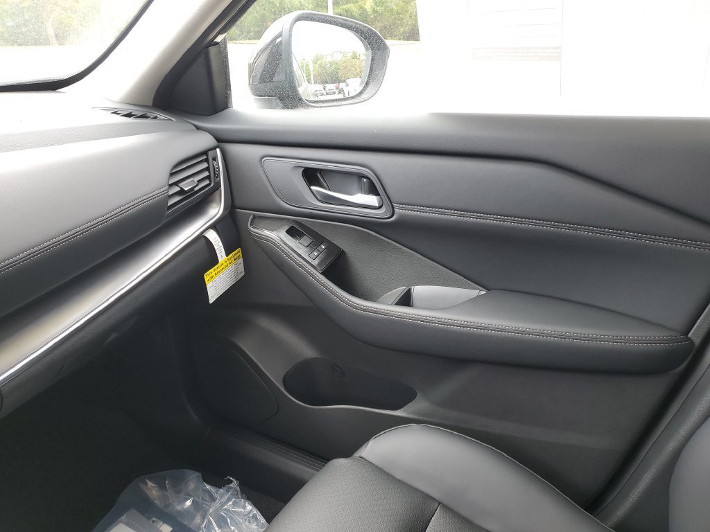 New 2026 Nissan Rogue Dark Armor FWD image 36