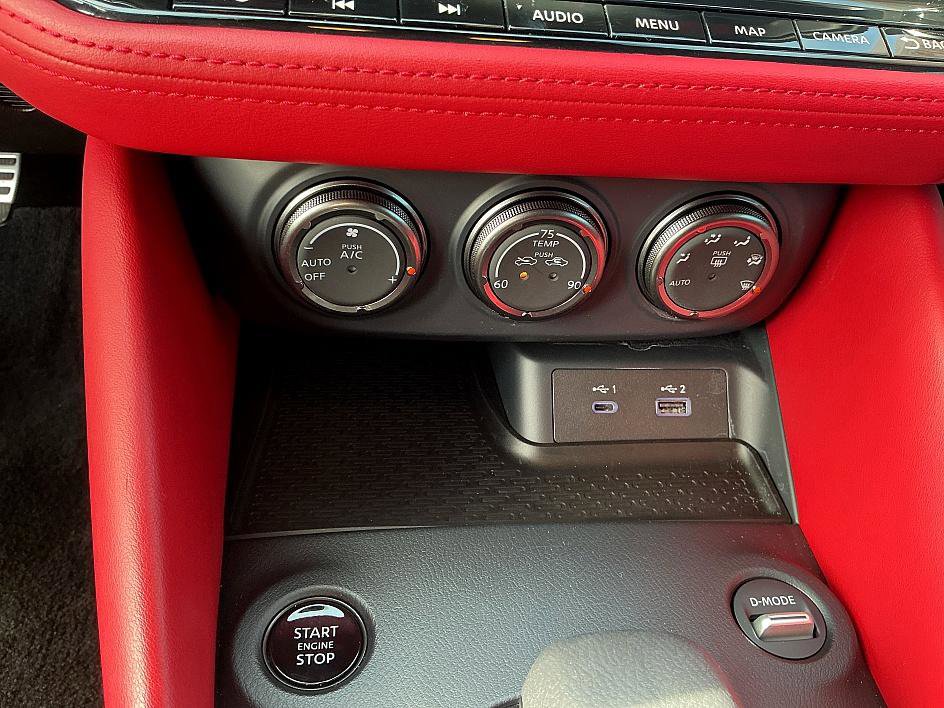 Certified 2024 Nissan Z Performance w/ Floor Mat Package image 22