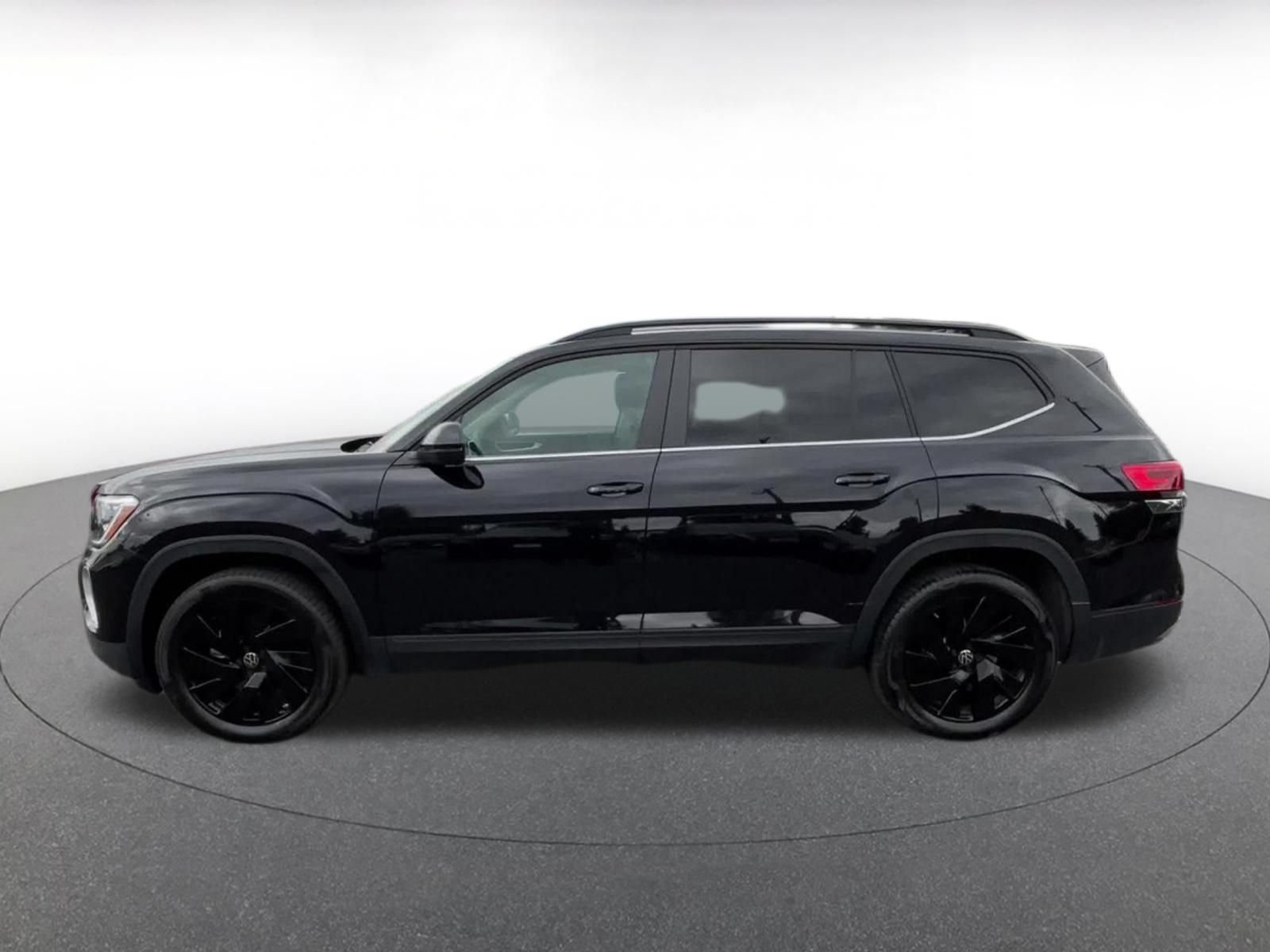Used 2026 Volkswagen Atlas SE FWD image 9