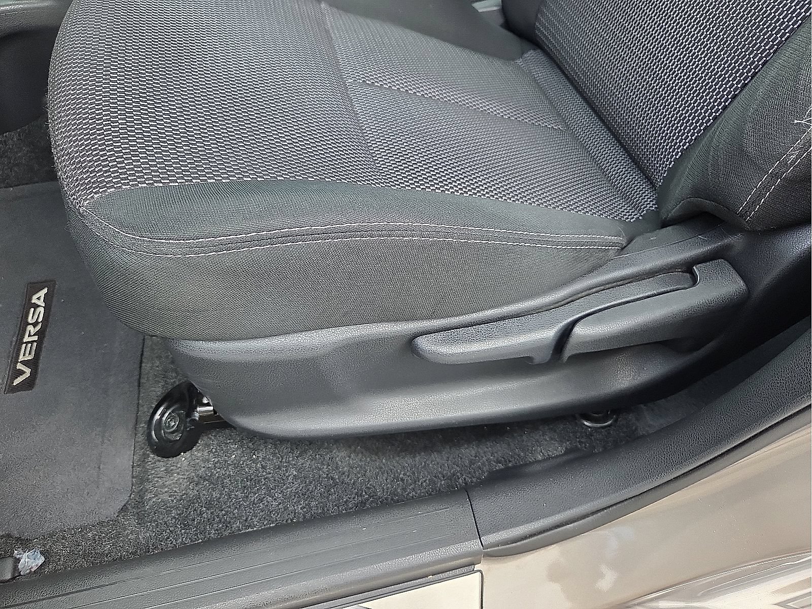 Used 2017 Nissan Versa SV FWD image 14