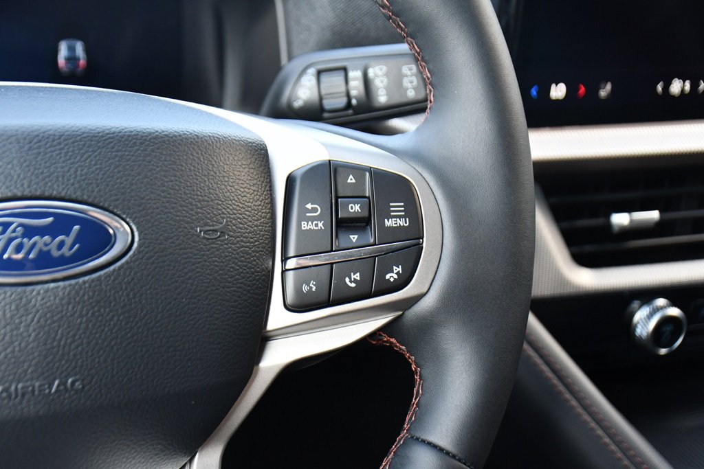 Used 2025 Ford Explorer Active w/ Active Comfort Package image 36