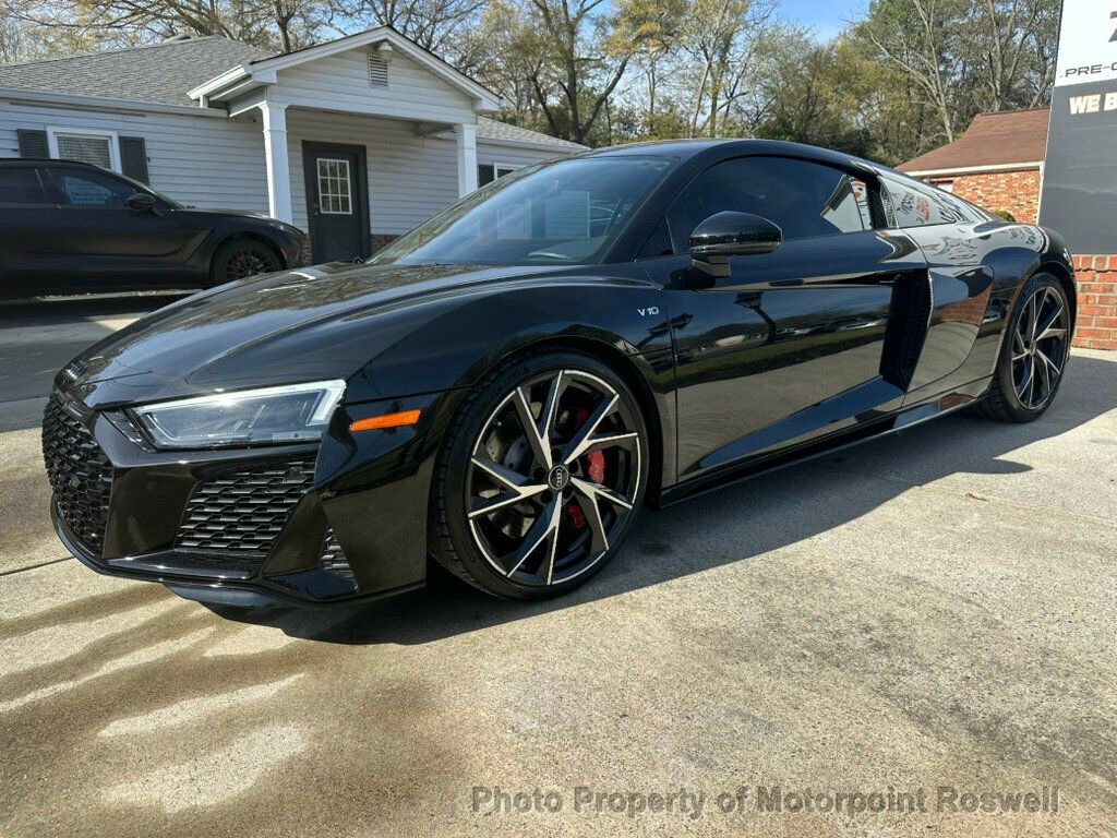 Used 2022 Audi R8 V10 w/ Premium Package image 5