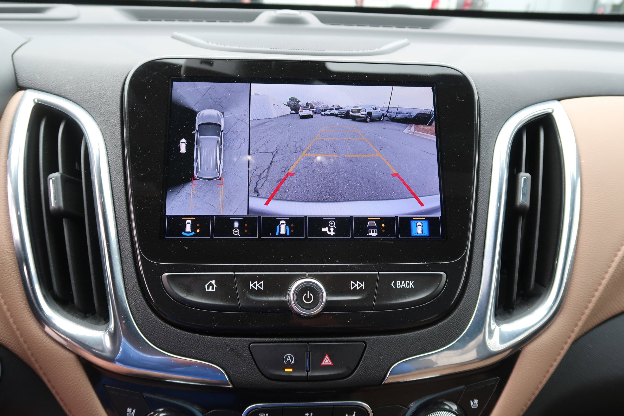 Used 2023 Chevrolet Equinox Premier image 29