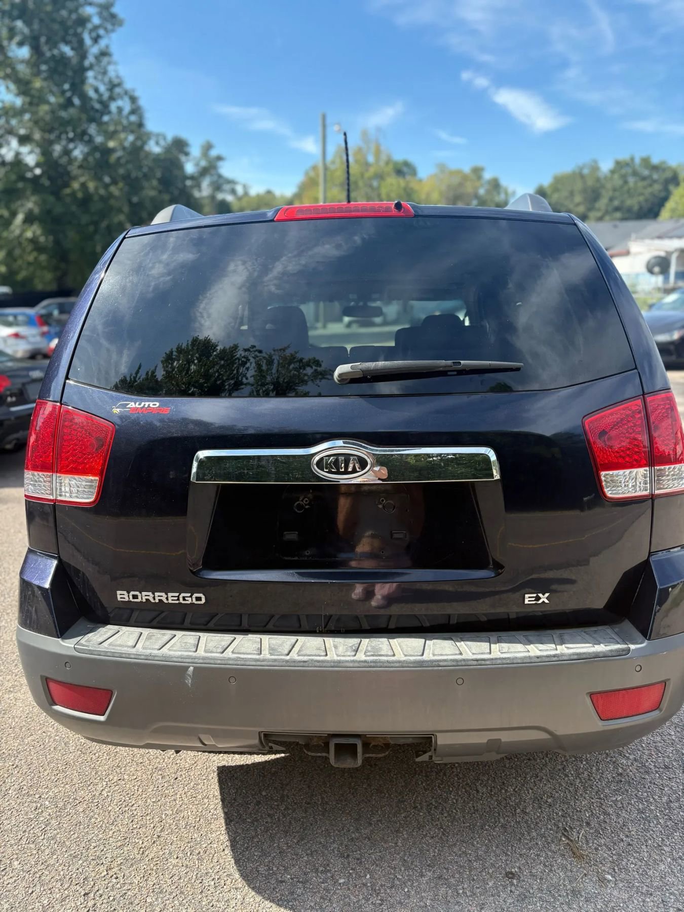 Used 2009 Kia Borrego EX w/ Premium Pkg image 3