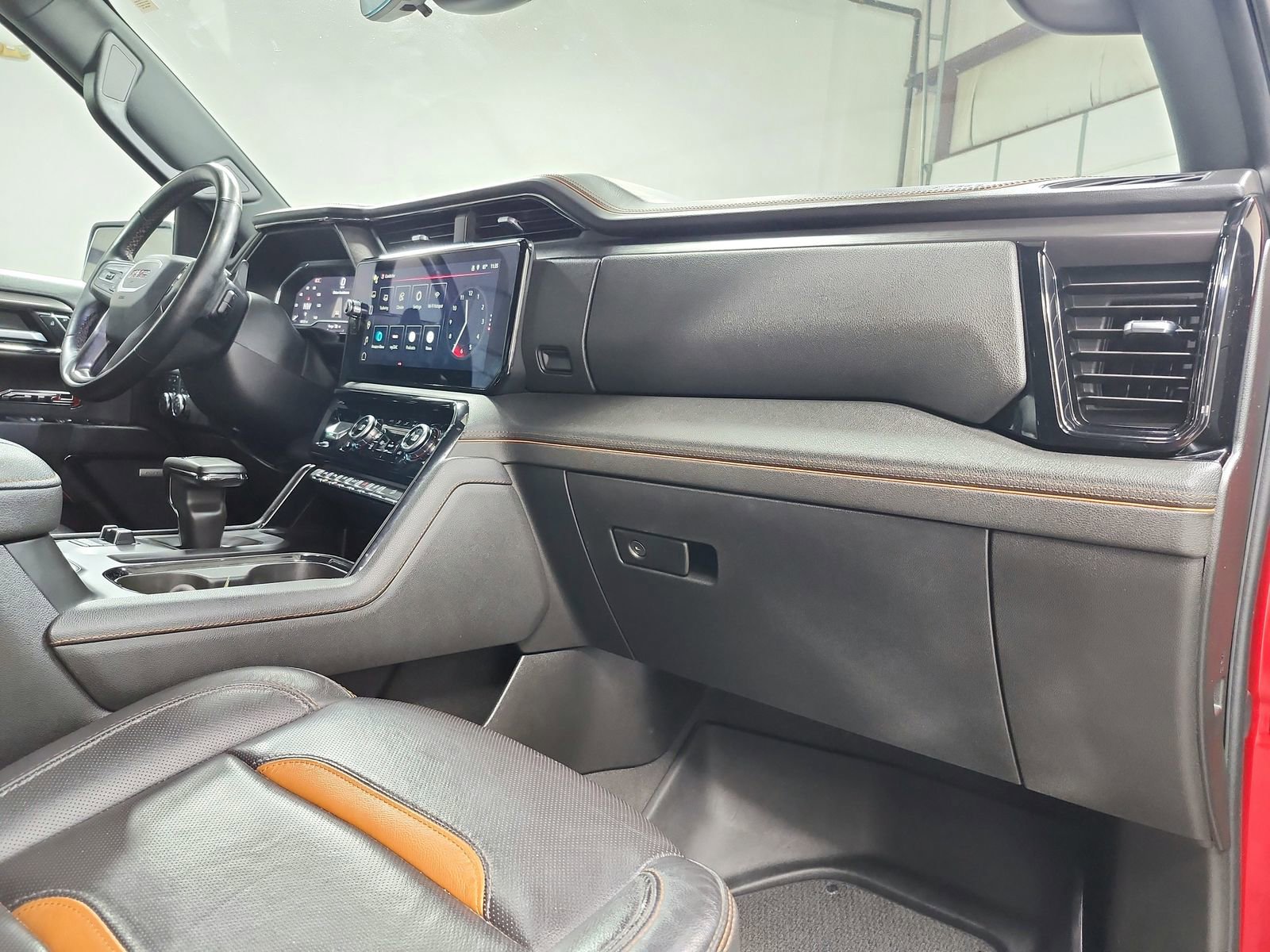 Used 2024 GMC Sierra 1500 AT4 w/ Technology Package AWD/4WD image 48