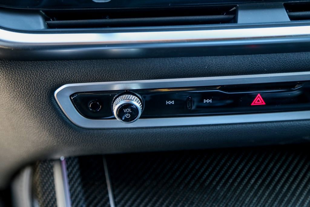 New 2026 BMW X7 M60i image 16