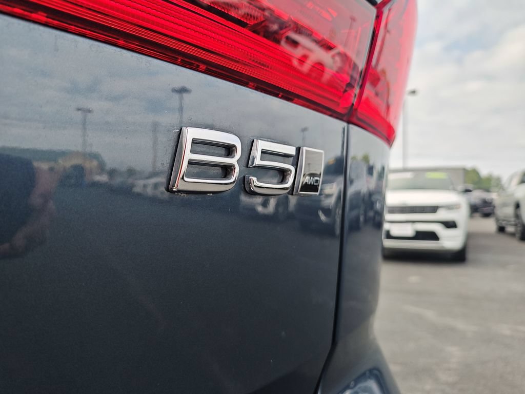 Used 2024 Volvo XC60 B5 Plus w/ Protection Package Premier AWD/4WD image 27
