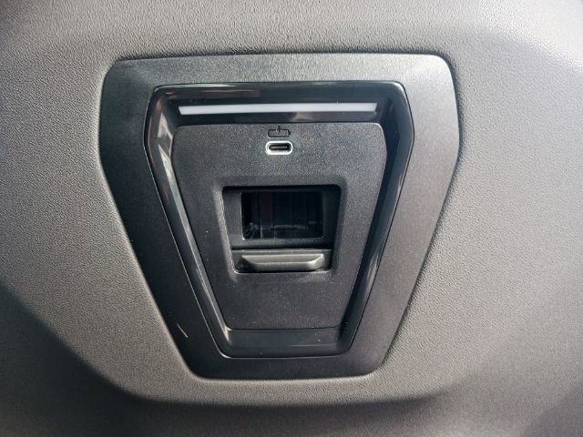 New 2024 BMW i5 eDrive40i w/ Convenience Package image 15