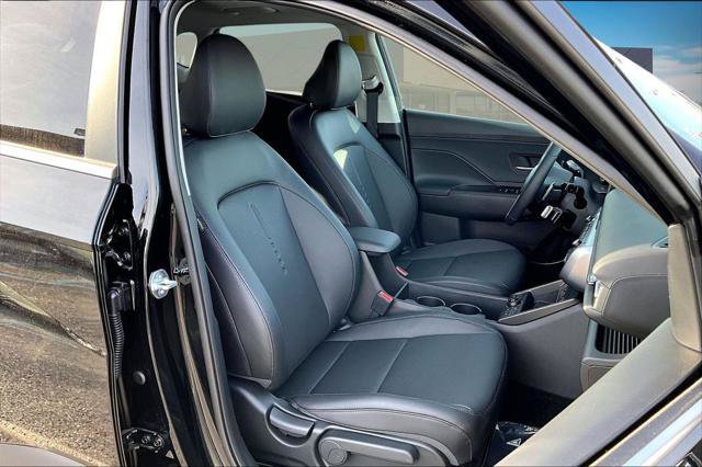 New 2026 Hyundai Kona Limited FWD image 8