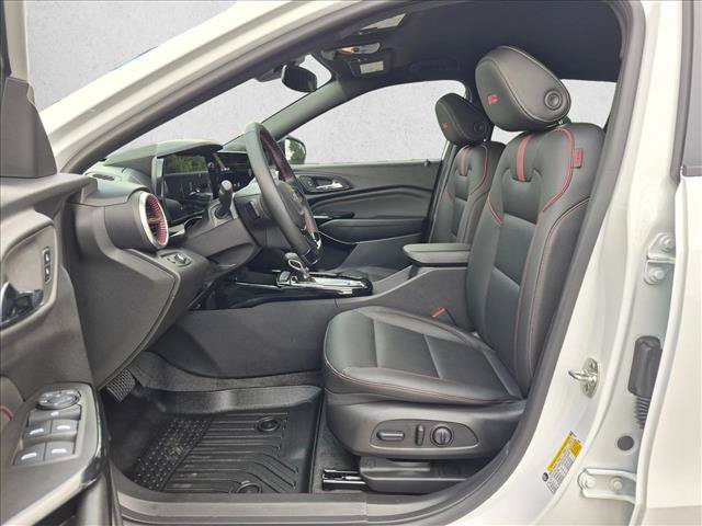 Certified 2025 Chevrolet Trax RS w/ Driver Confidence Package FWD image 16