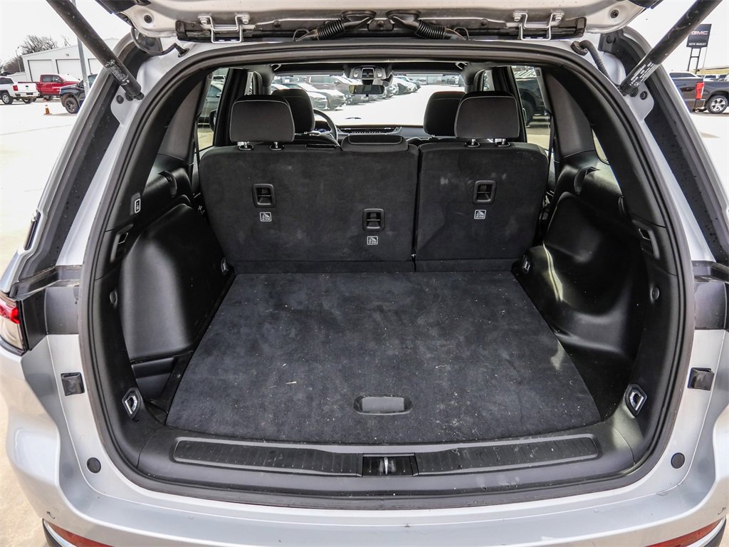 Used 2025 Jeep Grand Cherokee Laredo w/ Luxury Tech Group I image 11