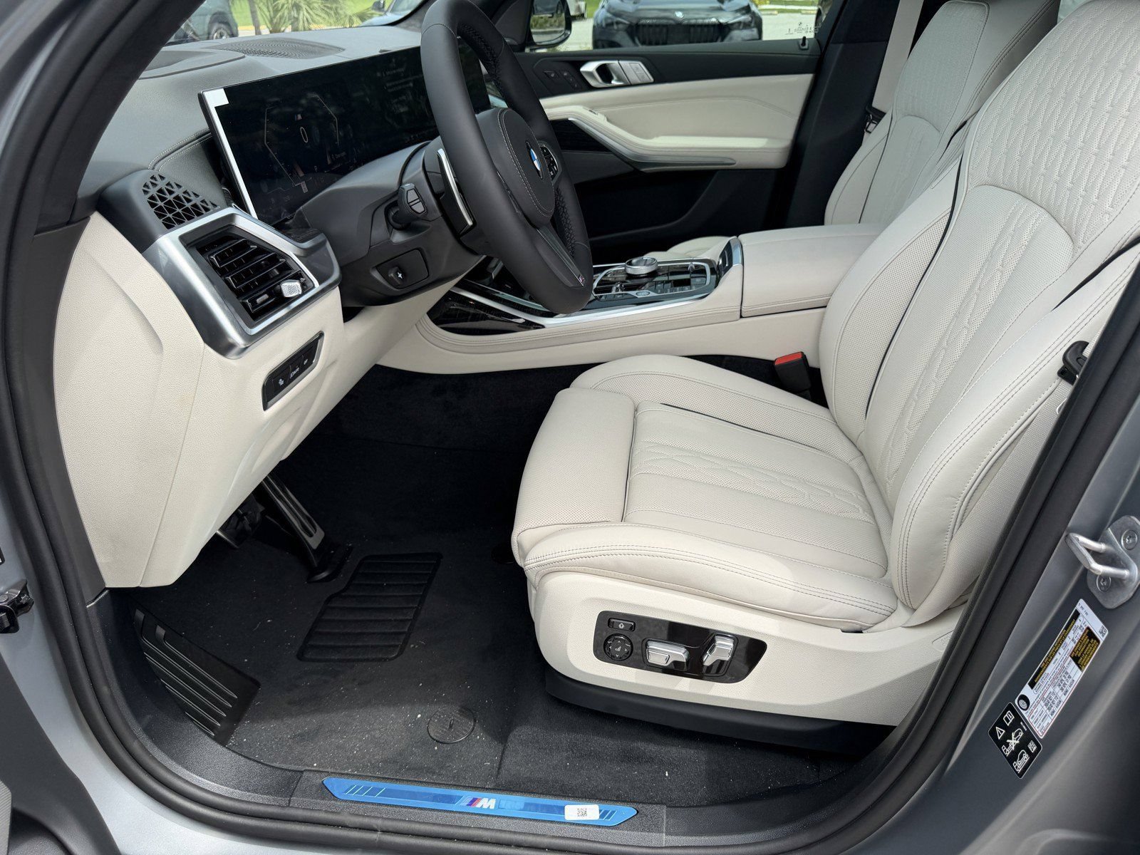 New 2027 BMW X7 xDrive40i AWD/4WD image 23
