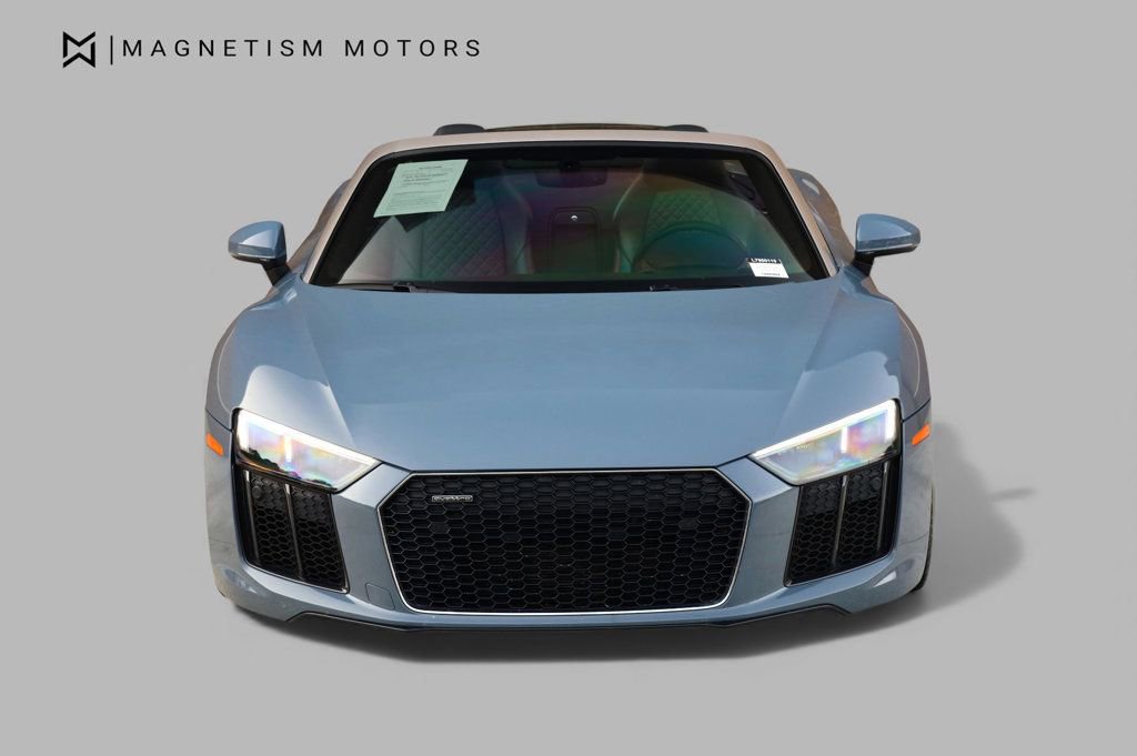 Used 2020 Audi R8 V10 w/ Carbon Exterior Package image 5