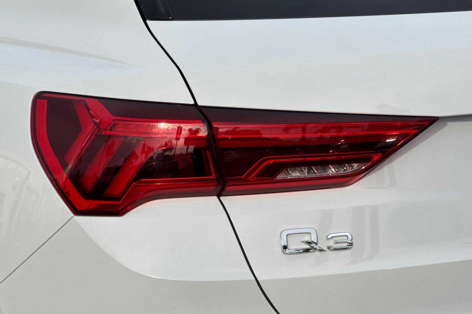 Used 2020 Audi Q3 2.0T Premium Plus w/ Premium Plus Package image 26