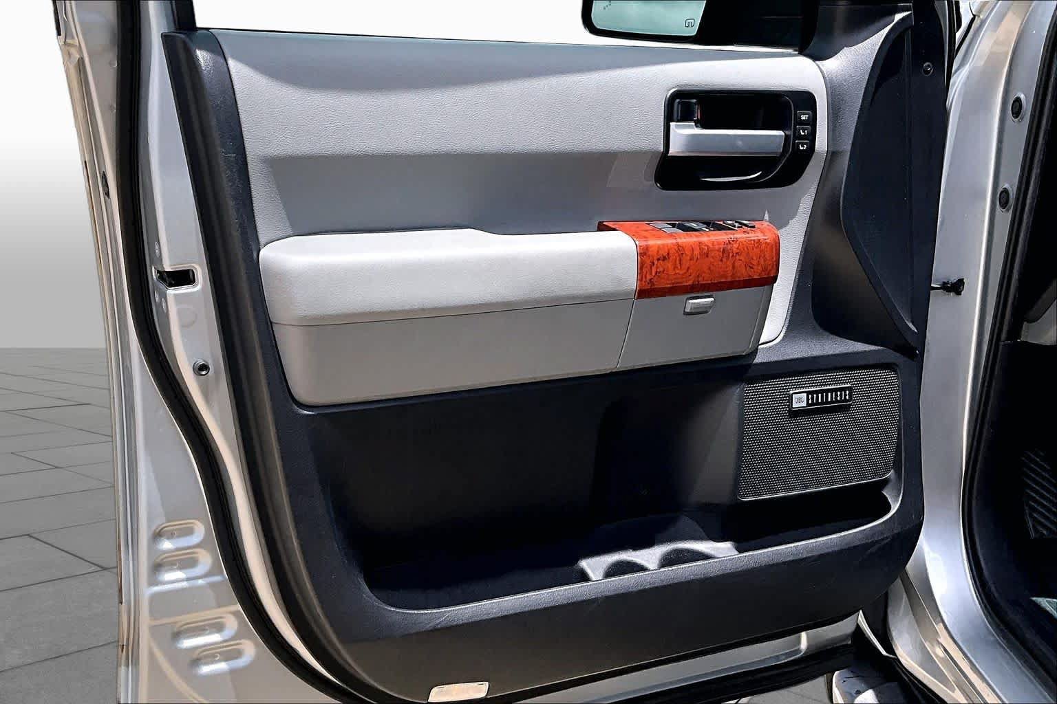 Used 2020 Toyota Sequoia Platinum RWD image 22