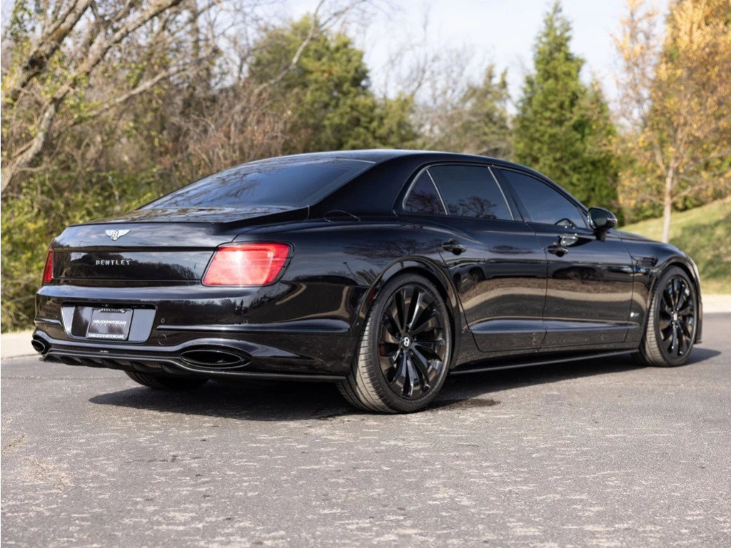 Certified 2022 Bentley Flying Spur W12 image 12