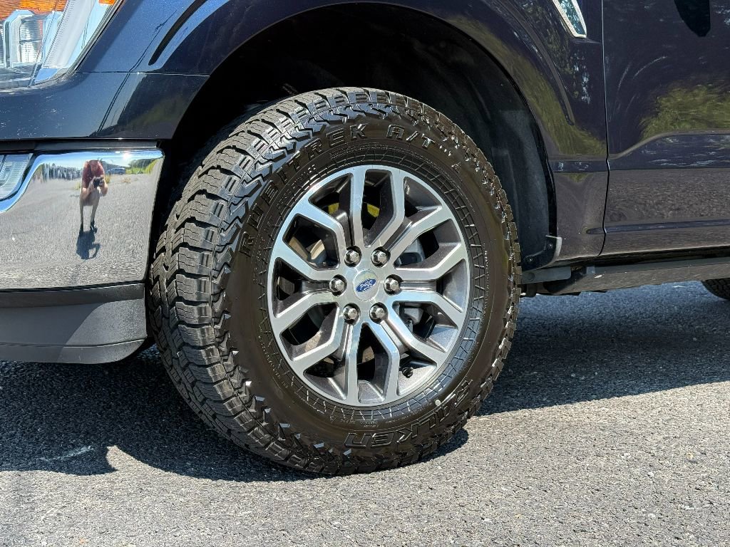 Used 2021 Ford F150 Lariat w/ Equipment Group 501A Mid image 14