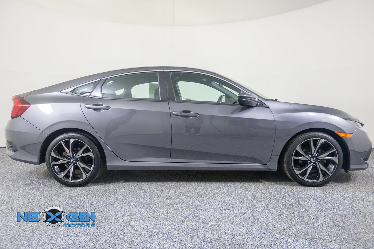Used 2019 Honda Civic Sport image 8