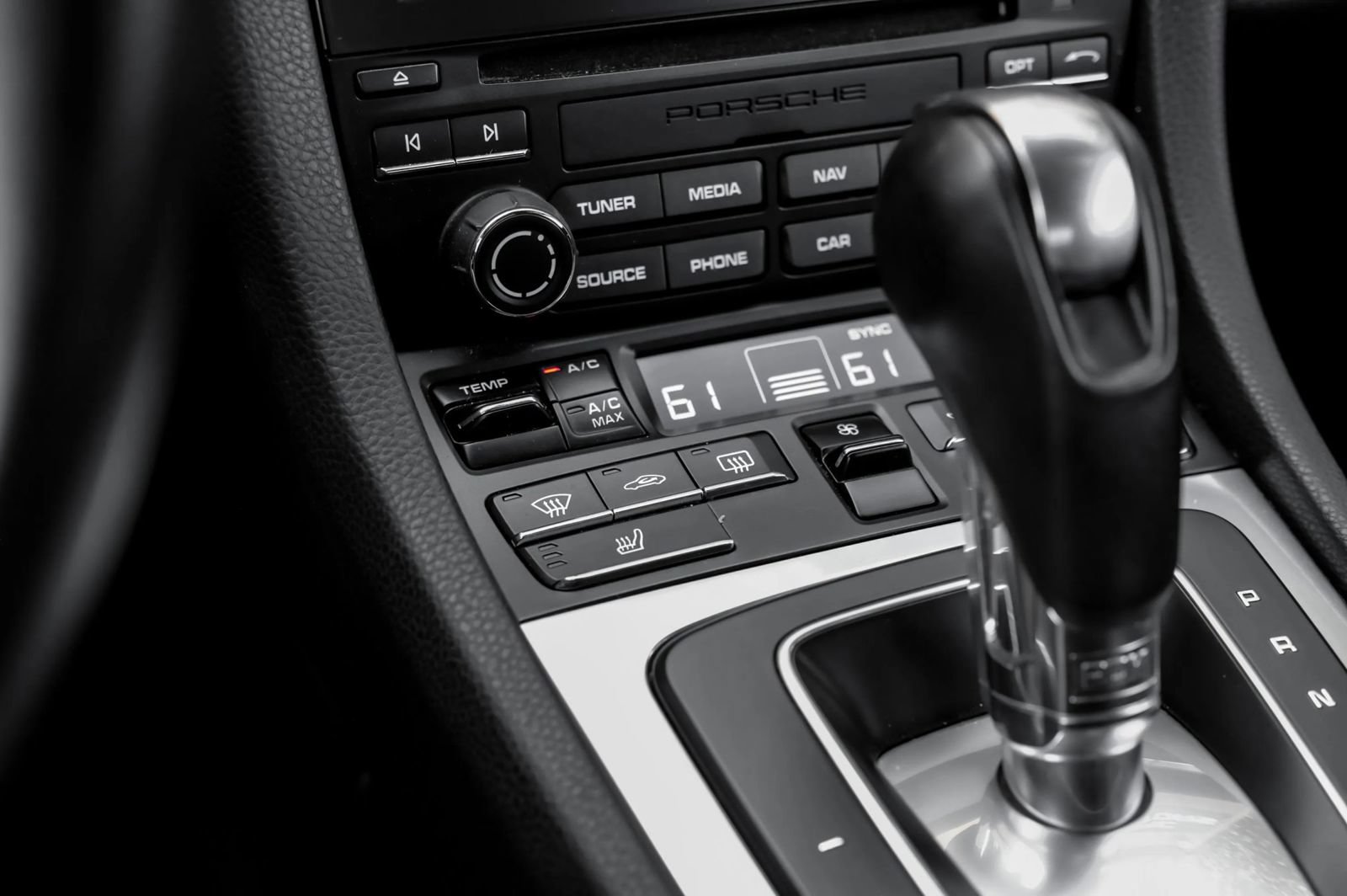 Used 2019 Porsche 718 Cayman S RWD image 23
