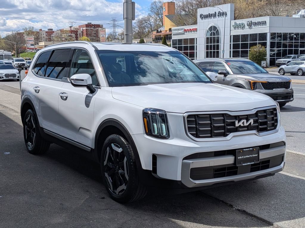 Used 2023 Kia Telluride S w/ S Sunroof Package image 4