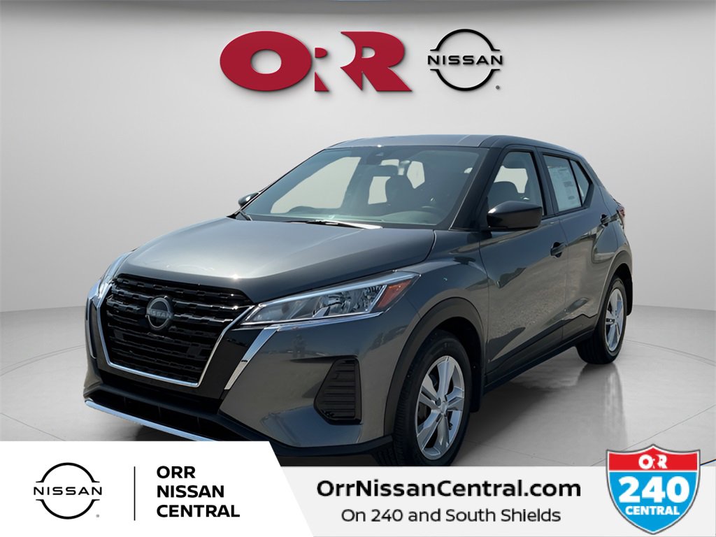 New 2025 Nissan Kicks Play S image 1