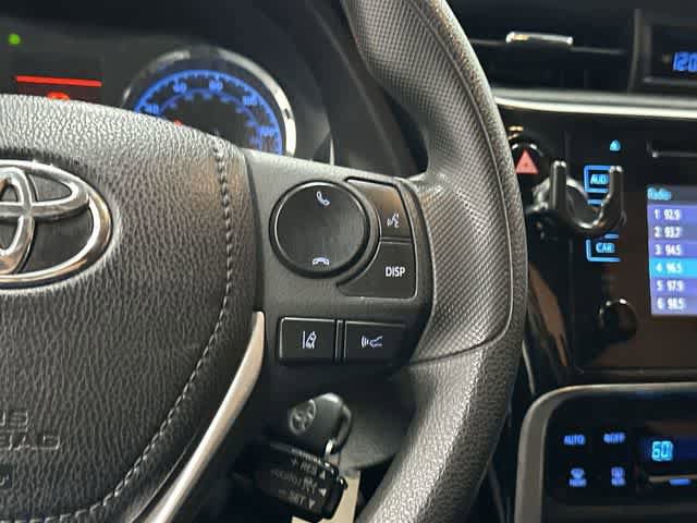 Used 2018 Toyota Corolla LE FWD image 18