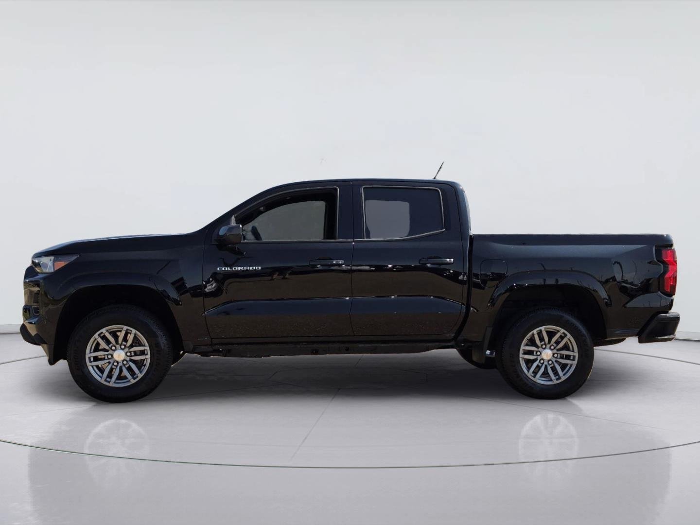 Used 2026 Chevrolet Colorado LT w/ Advanced Trailering Package RWD image 2