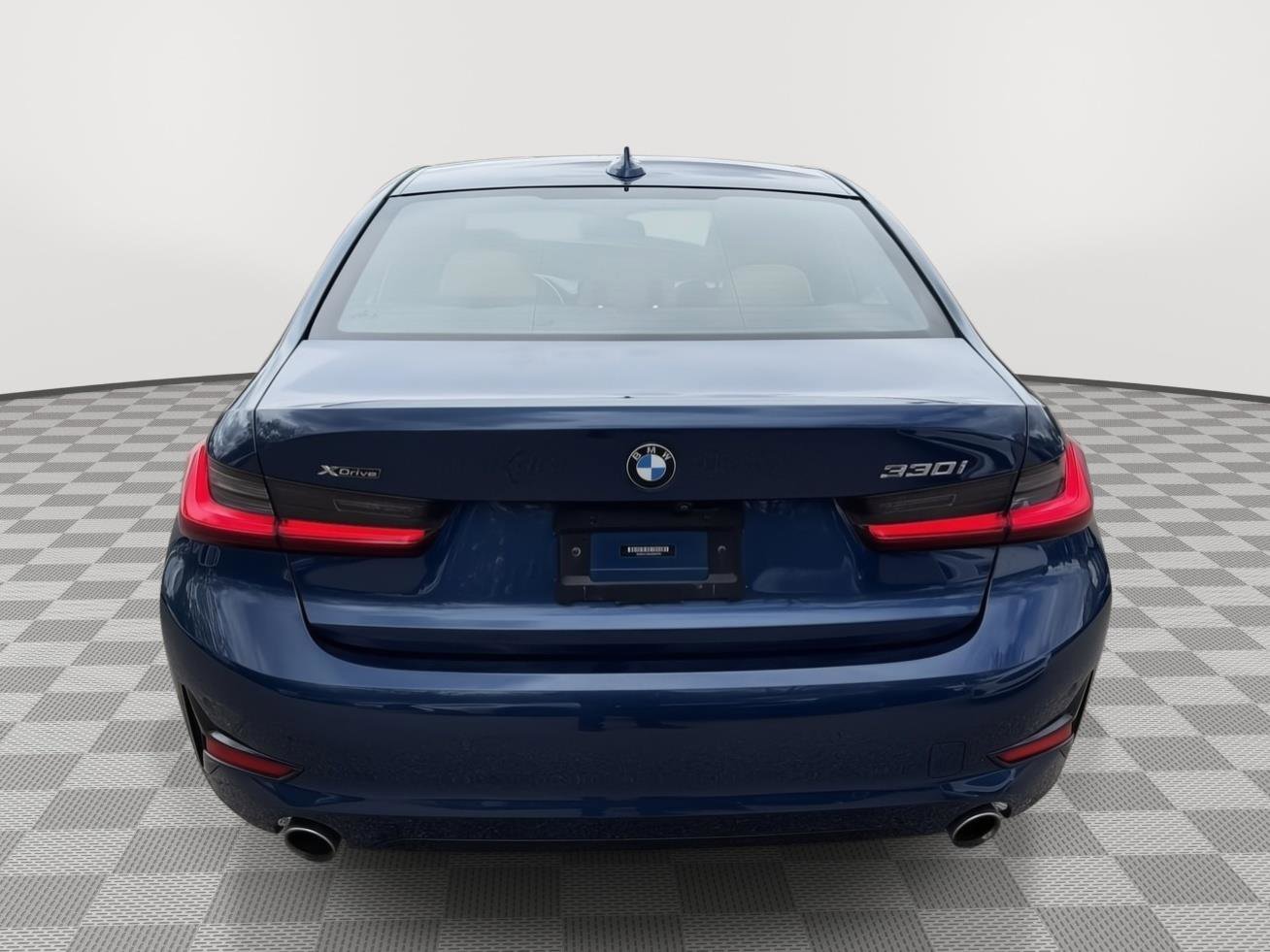 Used 2021 BMW 330i xDrive Sedan w/ Convenience Package AWD/4WD image 4