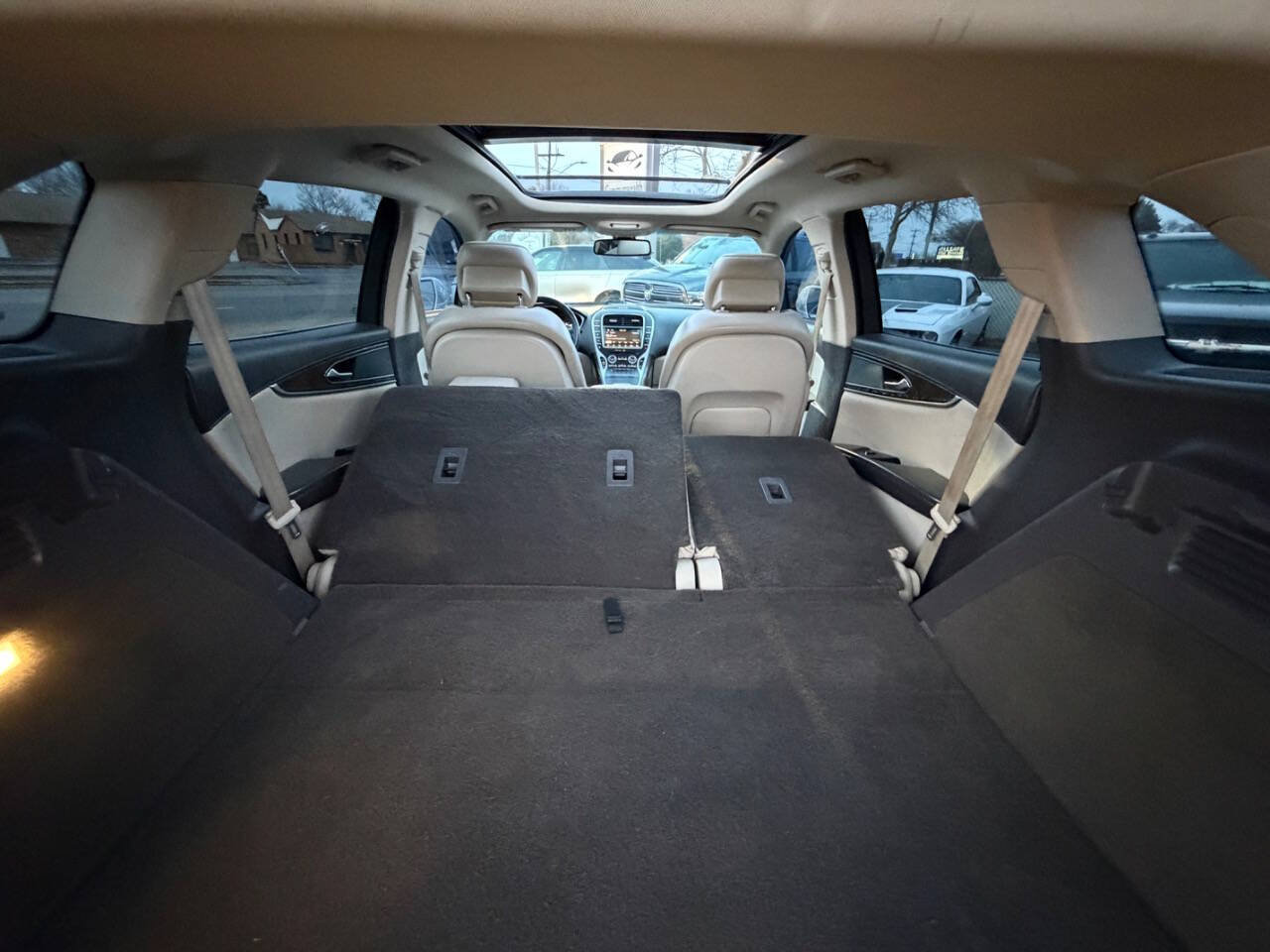 Used 2016 Lincoln MKX Reserve w/ Technology Package image 34