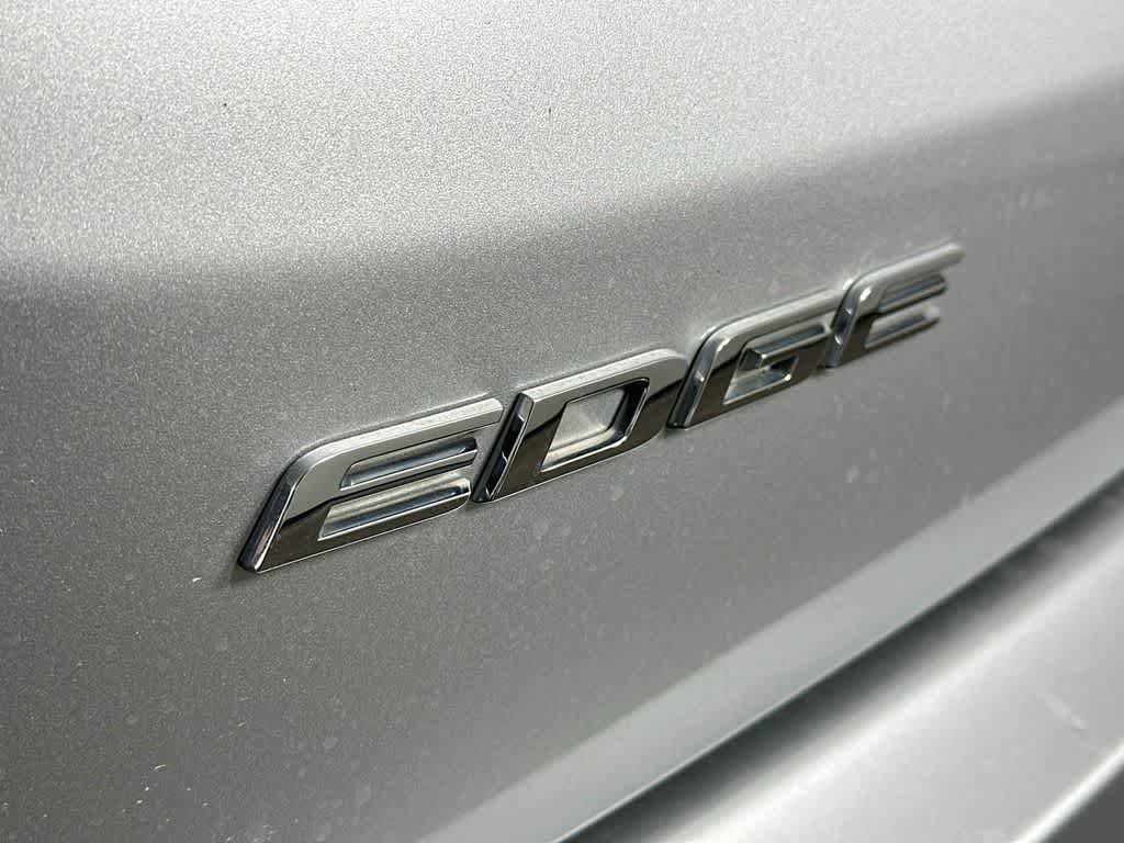 Certified 2019 Ford Edge SE FWD image 7