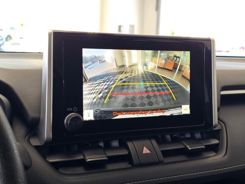 Used 2025 Toyota RAV4 LE image 31