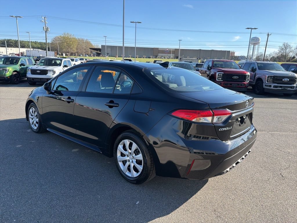 Used 2024 Toyota Corolla LE FWD image 6