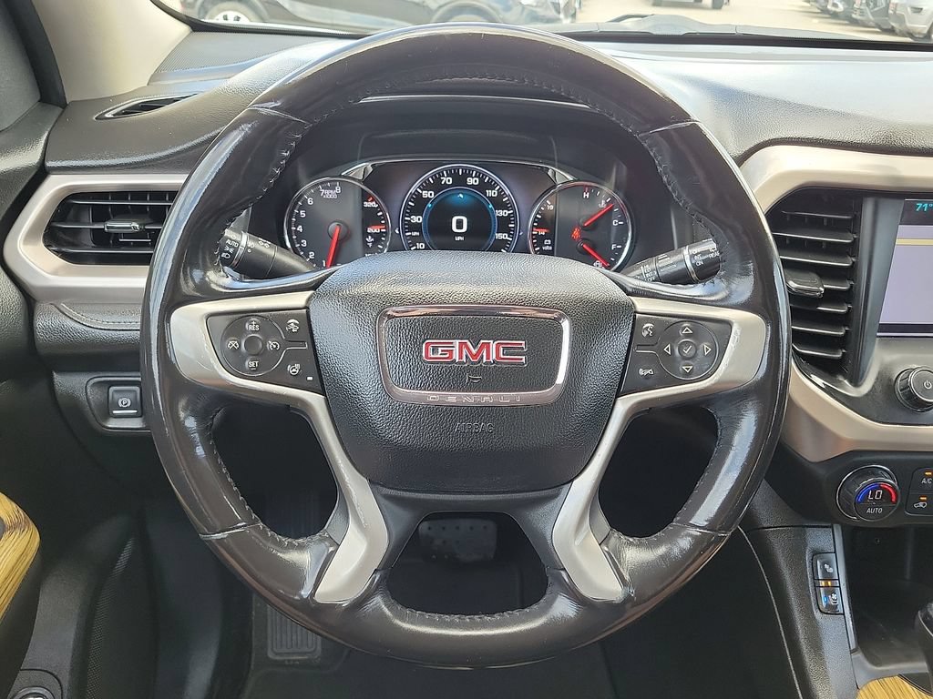 Used 2018 GMC Acadia Denali w/ Technology Package FWD image 28