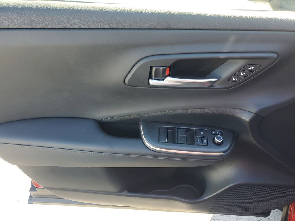 Used 2023 Toyota Crown Limited image 17