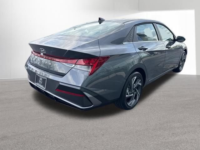 New 2026 Hyundai Elantra Limited FWD image 9