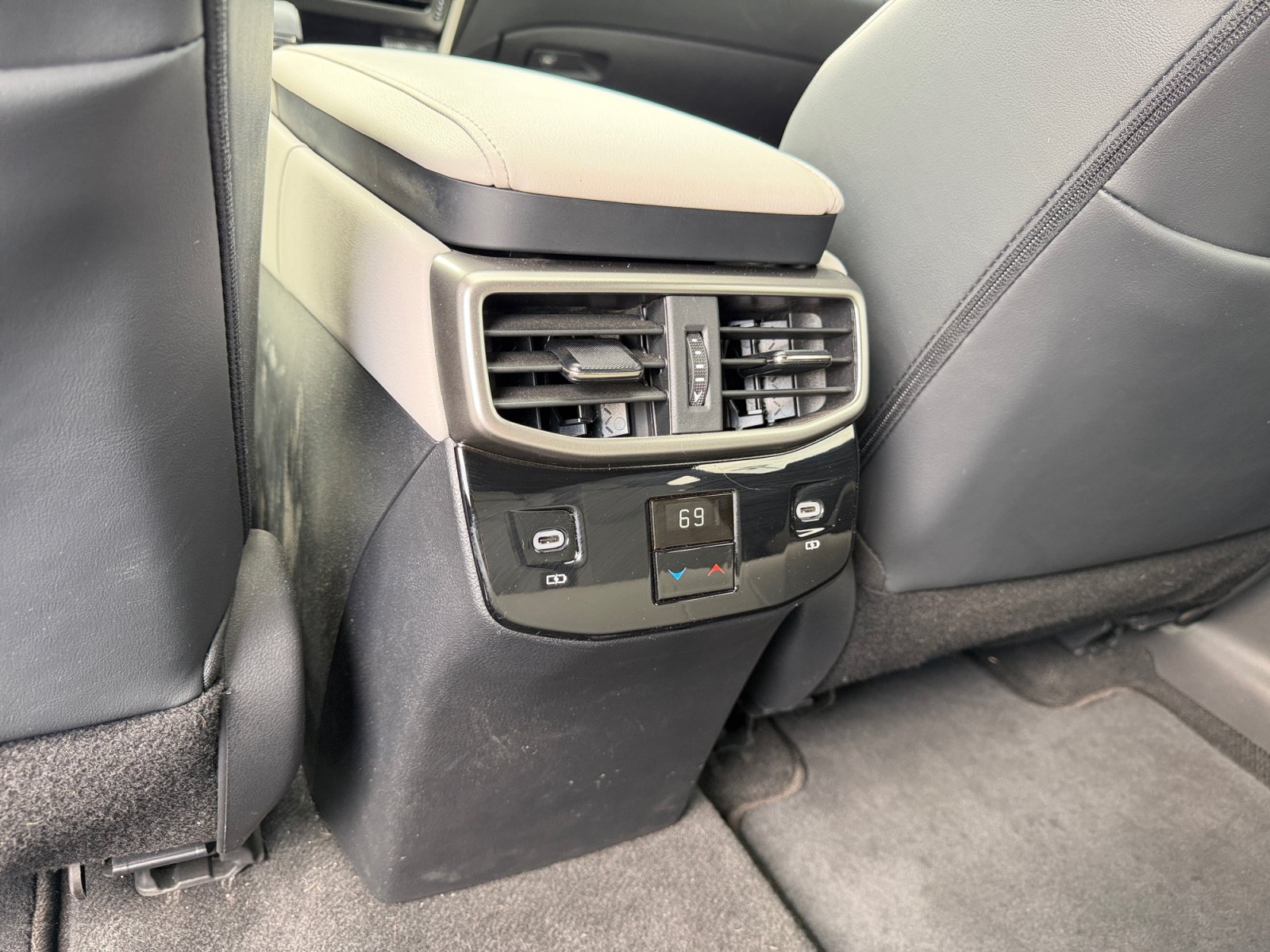 Used 2024 Lexus RX 350 Premium w/ Convenience Package AWD/4WD image 30