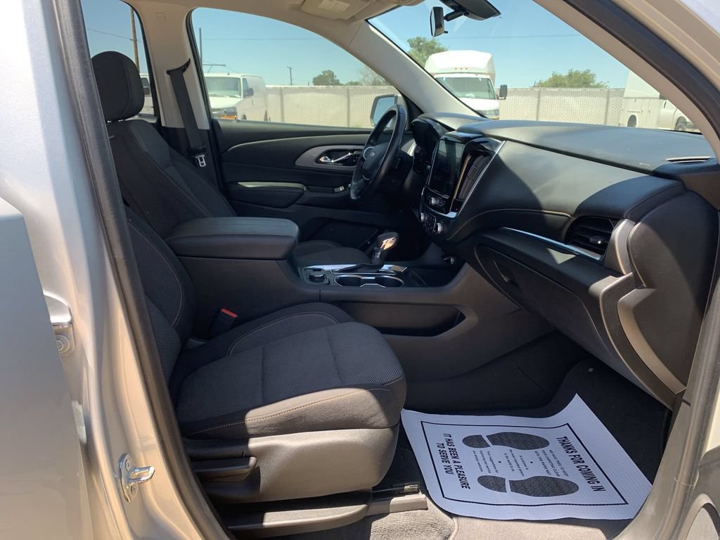 Used 2021 Chevrolet Traverse LT FWD image 26