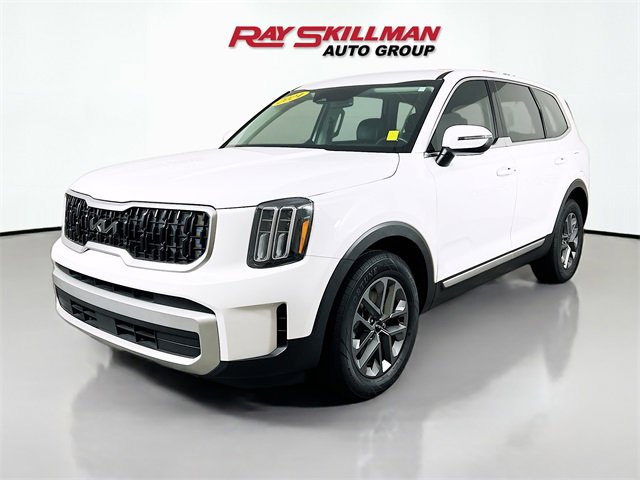 Used 2024 Kia Telluride LX image 3