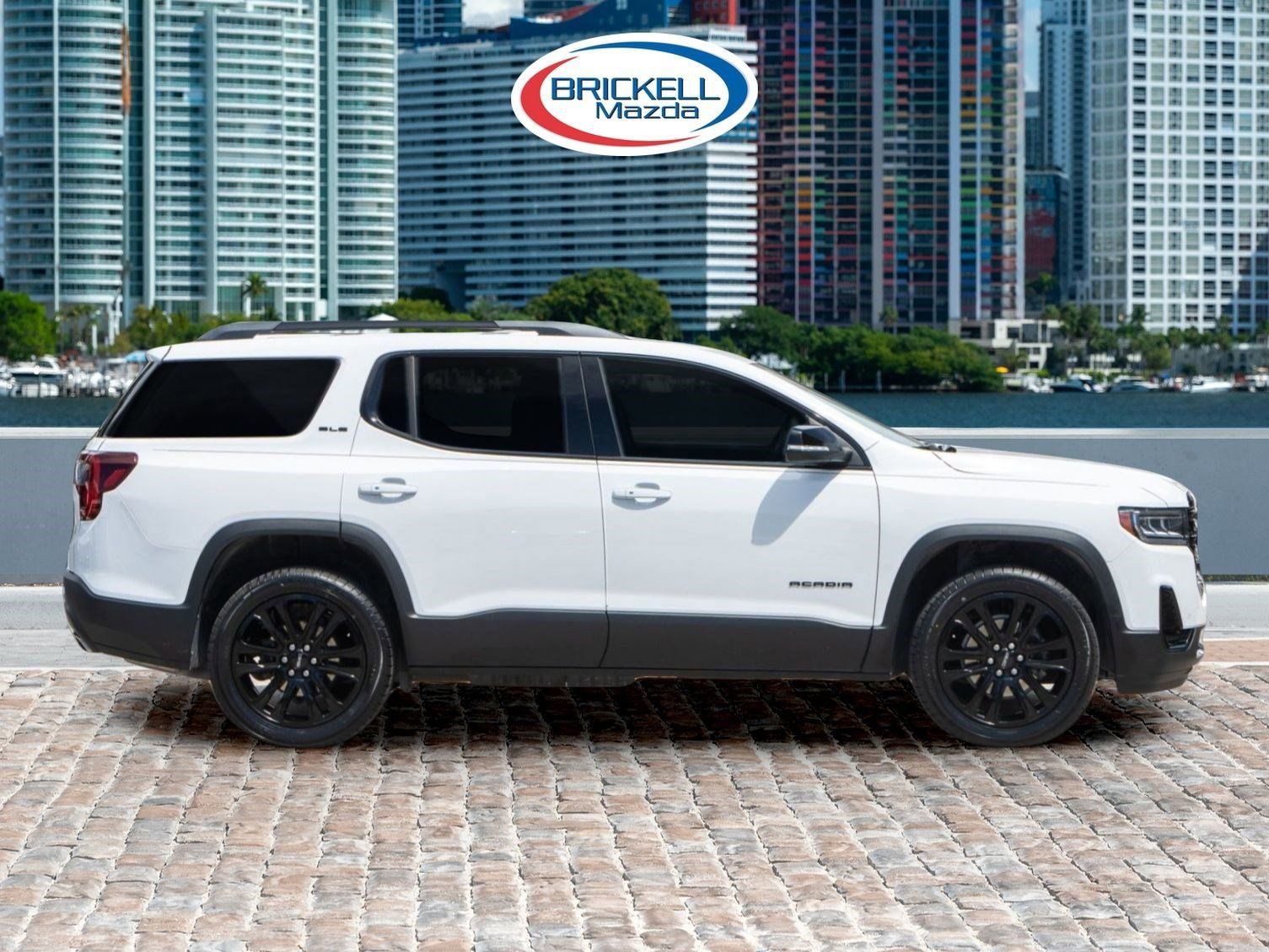 Certified 2022 GMC Acadia SLE w/ Driver Convenience Package image 14