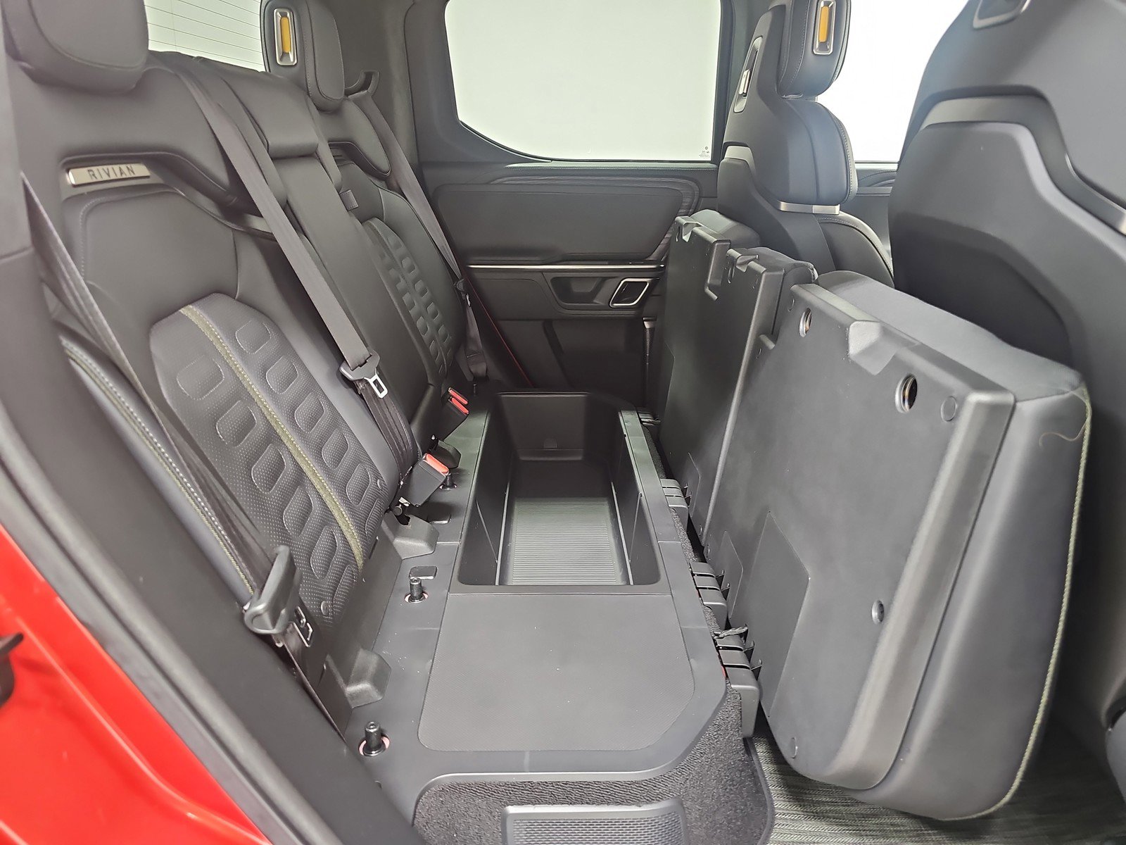 Used 2023 Rivian R1T Adventure image 24