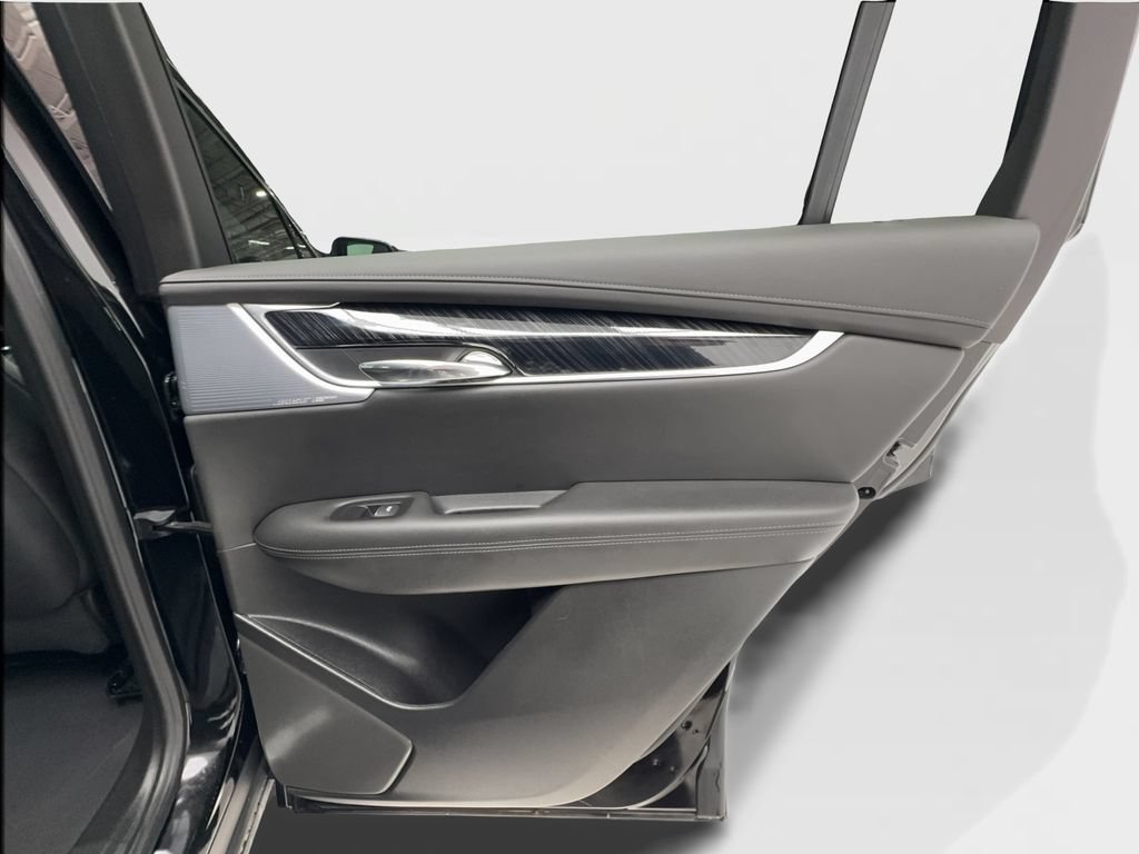 Used 2025 Cadillac XT6 Premium Luxury AWD/4WD image 33