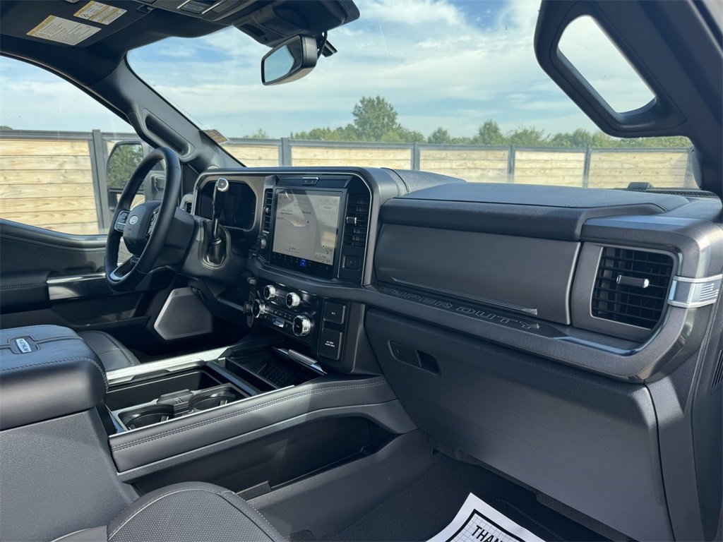 Used 2025 Ford F350 Platinum w/ FX4 Off-Road Package image 18