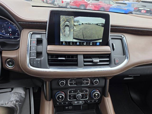 Used 2023 Chevrolet Suburban High Country AWD/4WD image 18