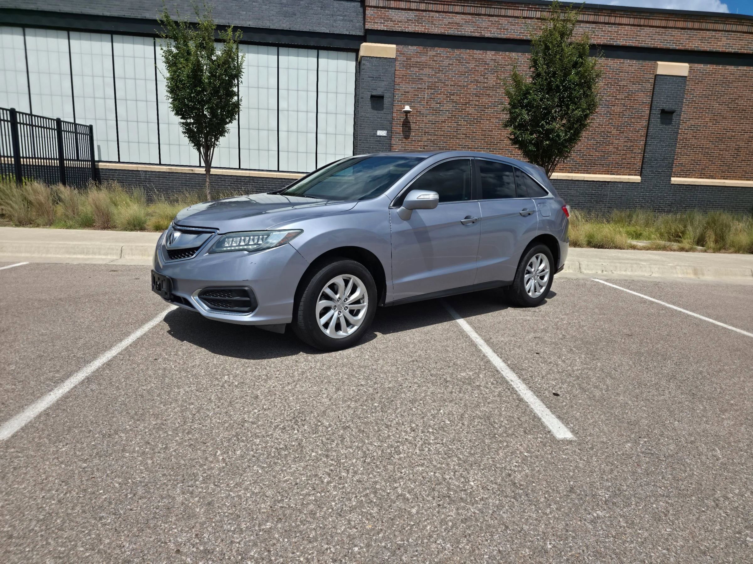 Used 2016 Acura RDX FWD w/ Technology Package image 3