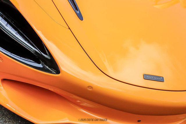 Used 2026 McLaren 750S Spider RWD image 40
