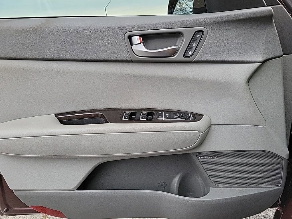 Used 2017 Kia Optima EX w/ Premium Package image 16