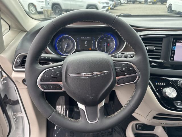 Used 2023 Chrysler Voyager LX FWD image 20