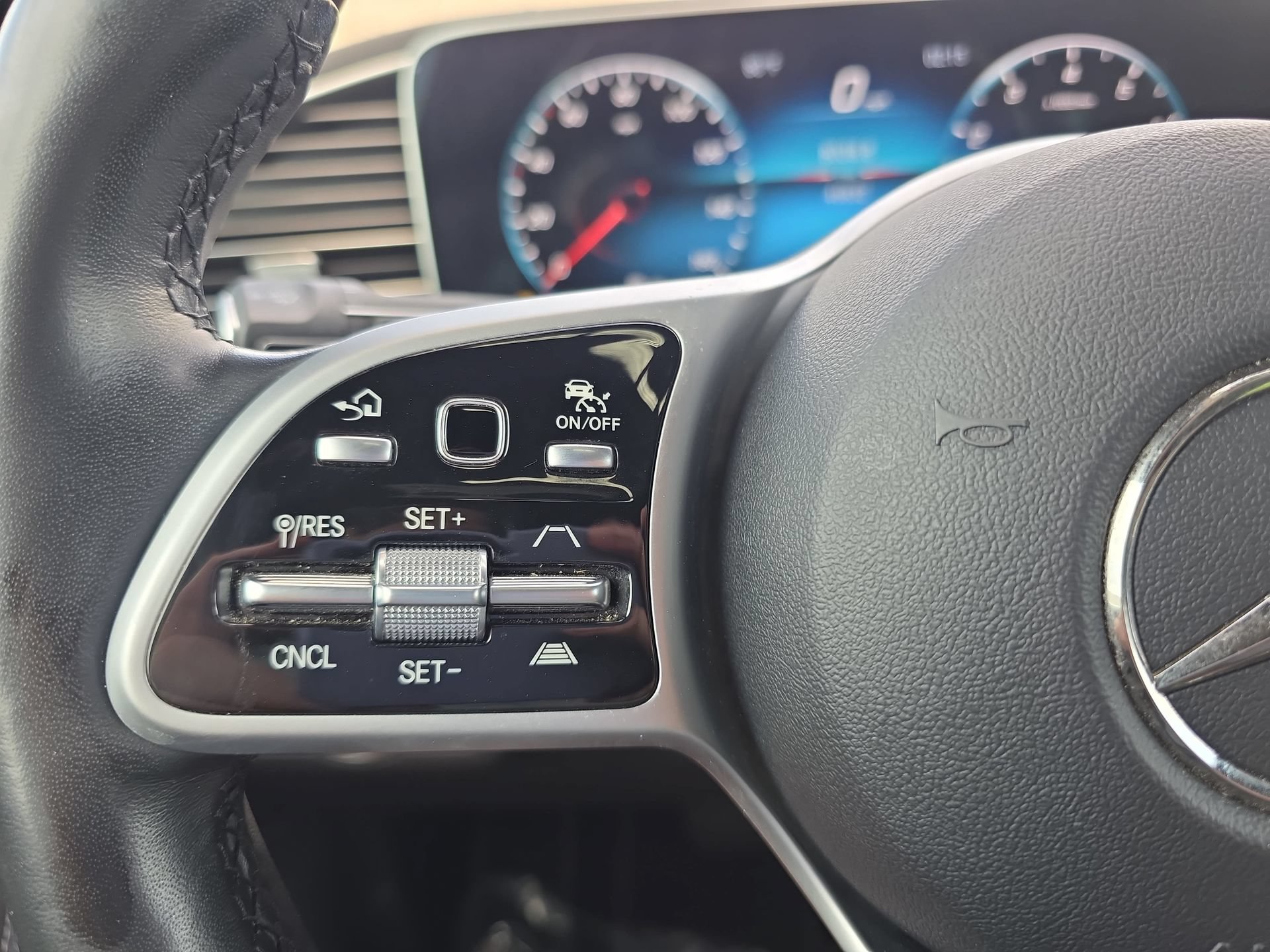 Certified 2021 Mercedes-Benz GLS 450 4MATIC image 17